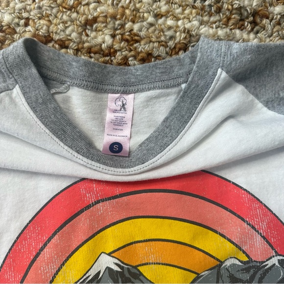 Simply Southern Vintage Collection Faith Move Mountains Baseball Shirt - Picture 4 of 8